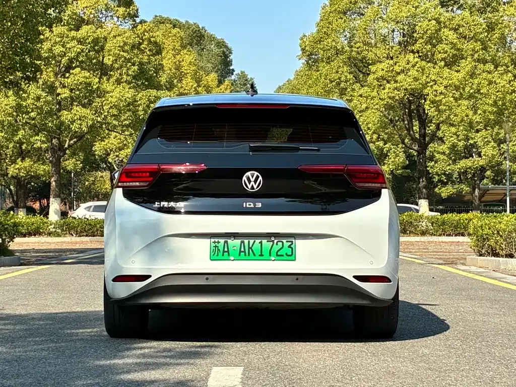 Volkswagen ID.3 — фото 6