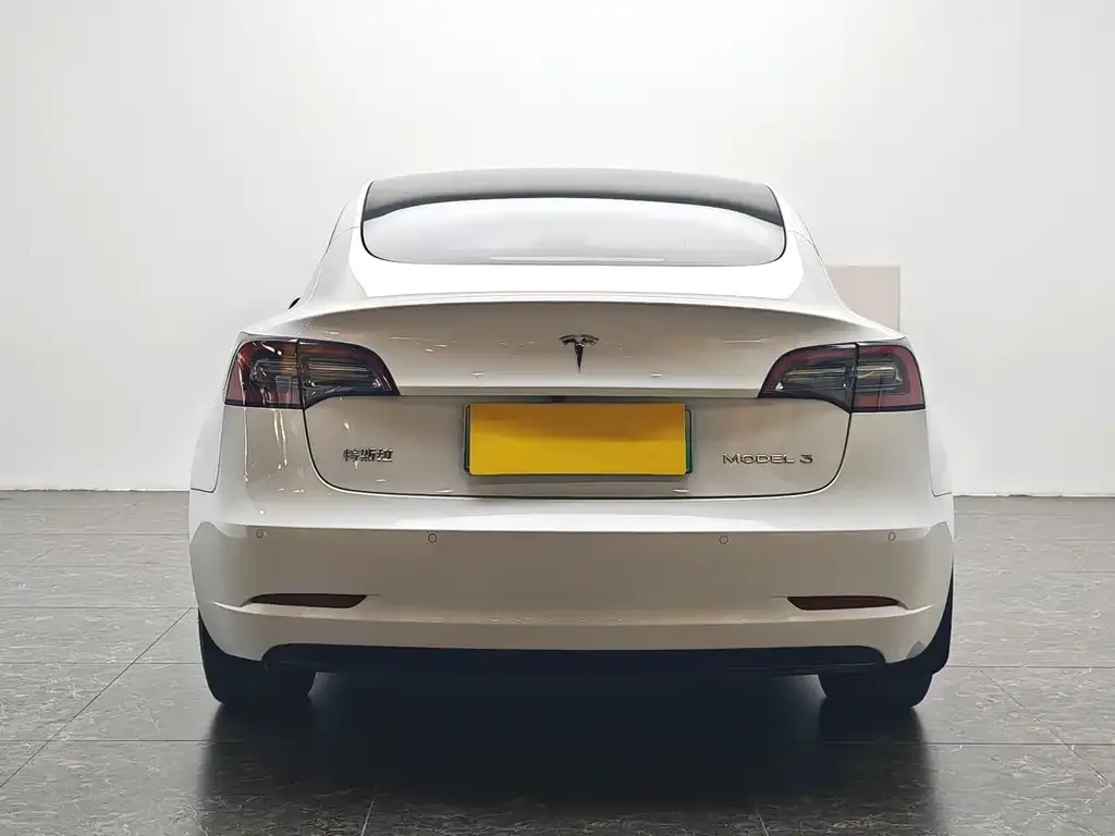 Tesla Model 3 — фото 6
