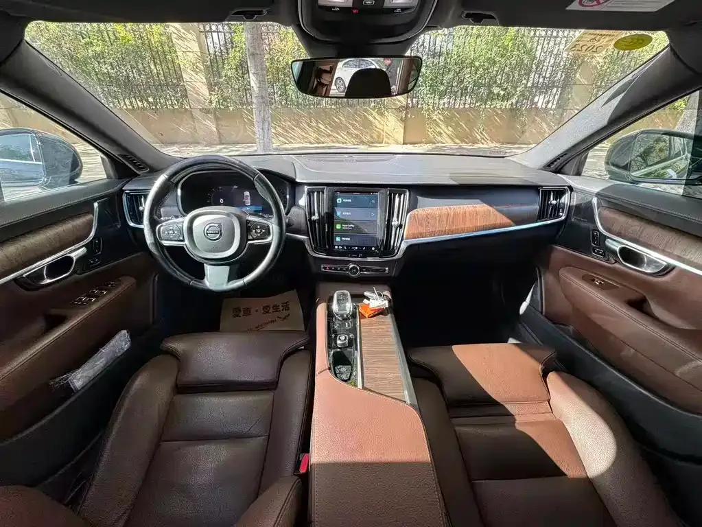 Volvo S90 — фото 4