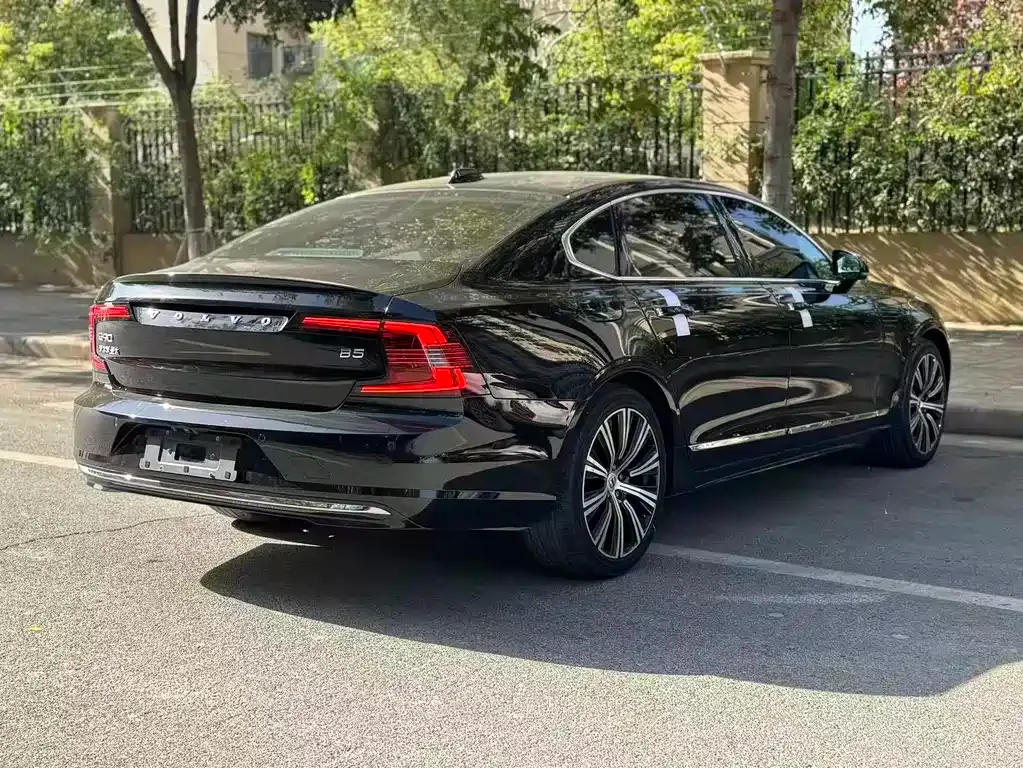 Volvo S90 — фото 7