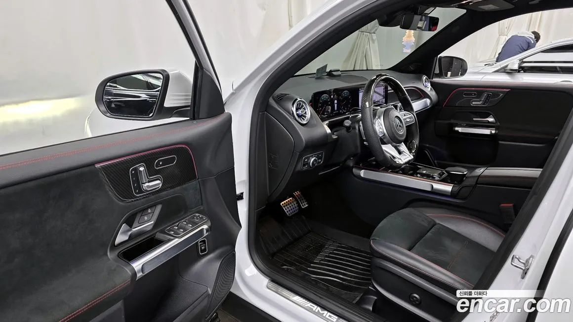 Mercedes-Benz GLB-Class — фото 10