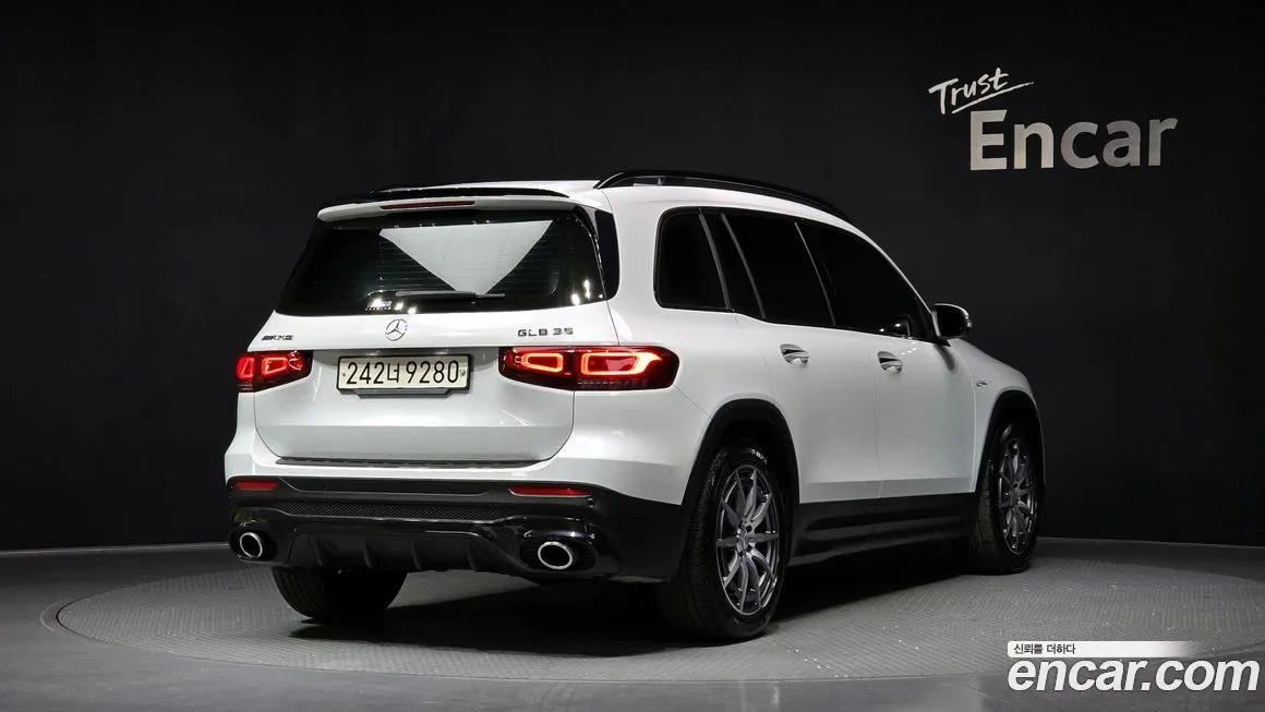 Mercedes-Benz GLB-Class — фото 2