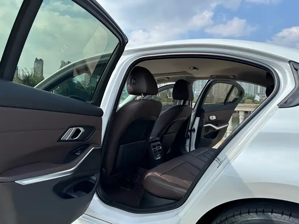 BMW 3 Series — фото 10
