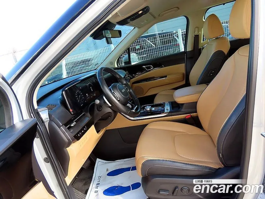 Kia Carnival — фото 10