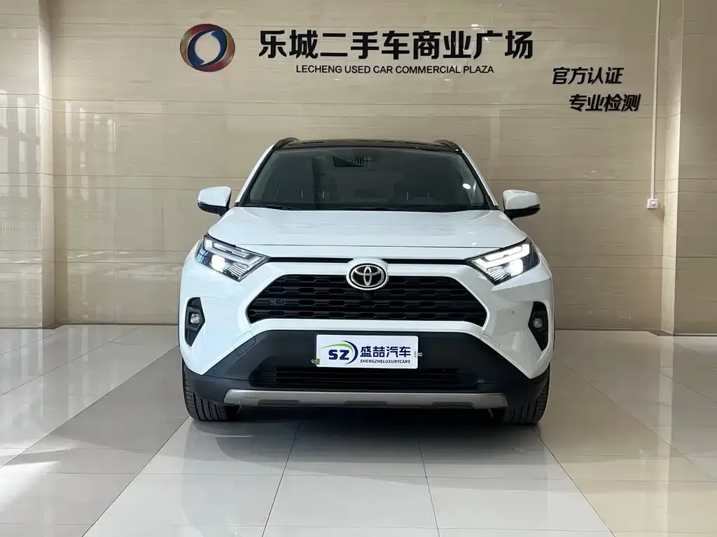 Toyota RAV4 — фото 2