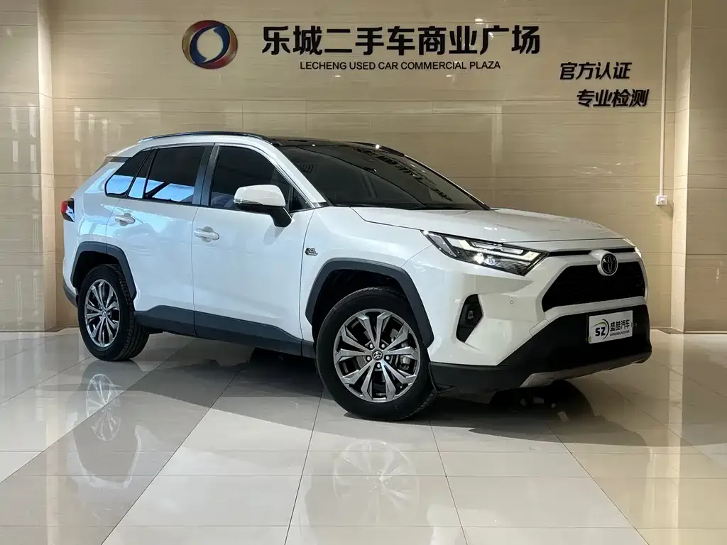 Toyota RAV4 — фото 3