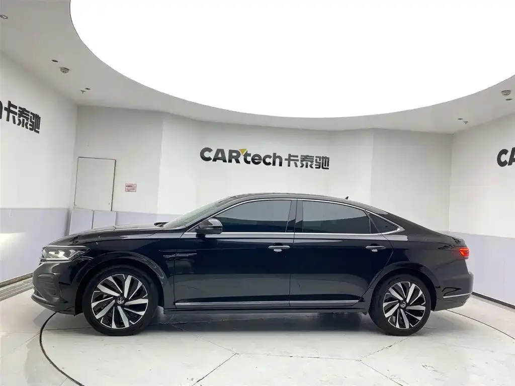 Volkswagen Passat — фото 4