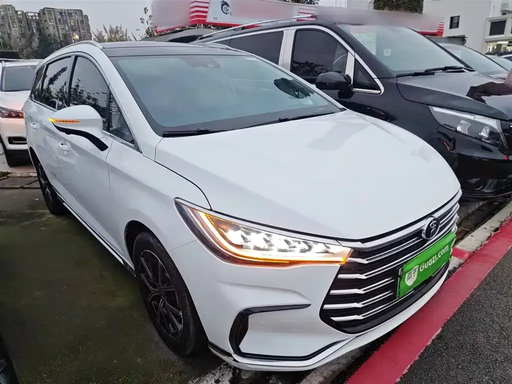 BYD MAX New Energy — фото 4