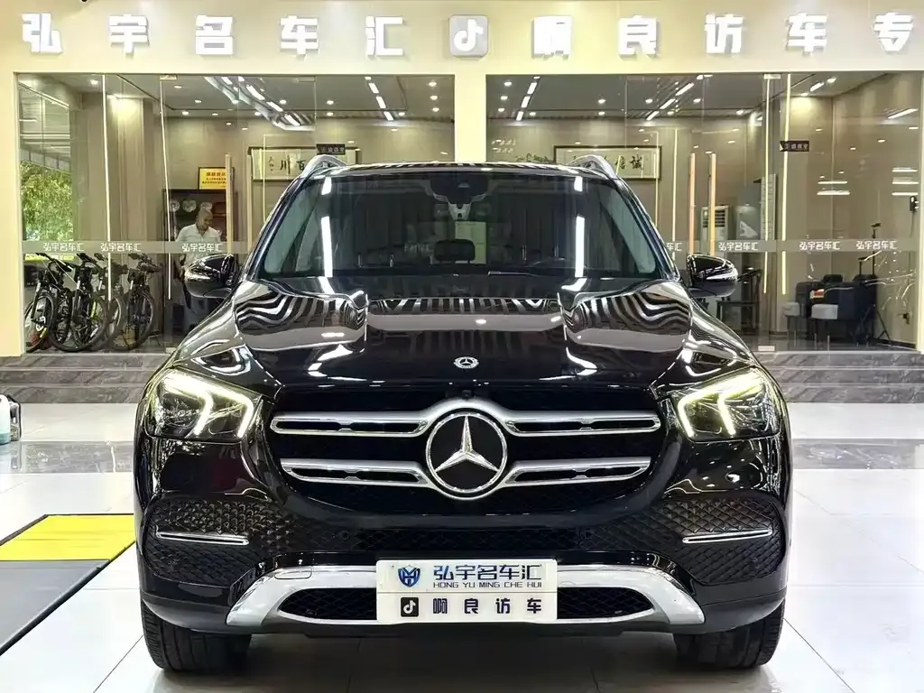 Mercedes-Benz GLE — фото 1