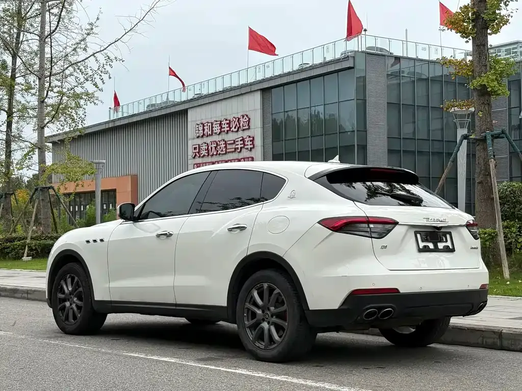 Maserati Levante — фото 5