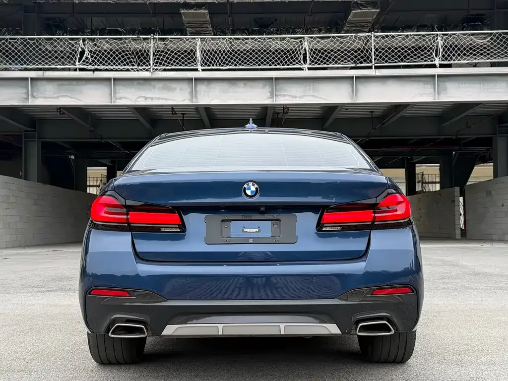 BMW 5 Series — фото 10