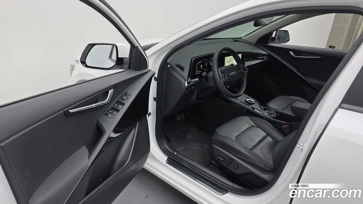 Kia Niro — фото 10