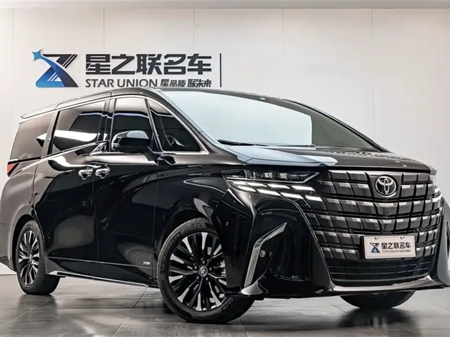 Toyota Alphard — фото 5
