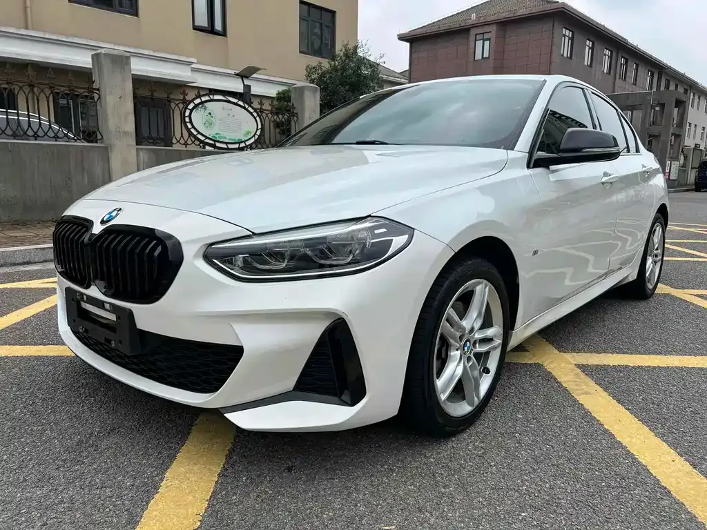 BMW 1 Series — фото 1