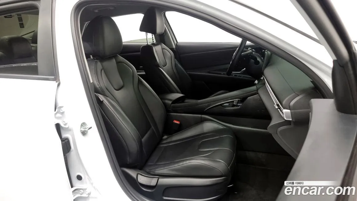Hyundai AVANTE — фото 10