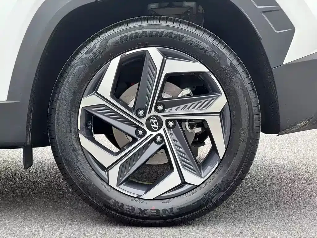 Hyundai Tucson — фото 8