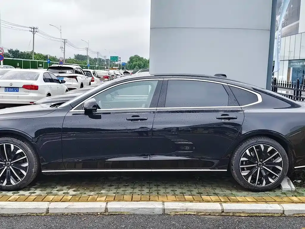 Volvo S90 — фото 3