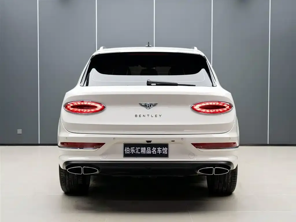 Bentley Bentayga — фото 6