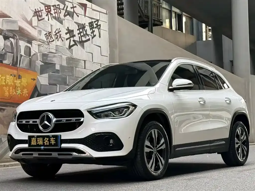 Mercedes-Benz GLA — фото 1