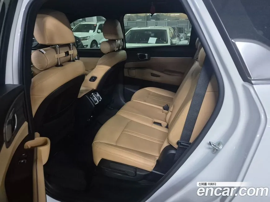 Kia Sorento — фото 8