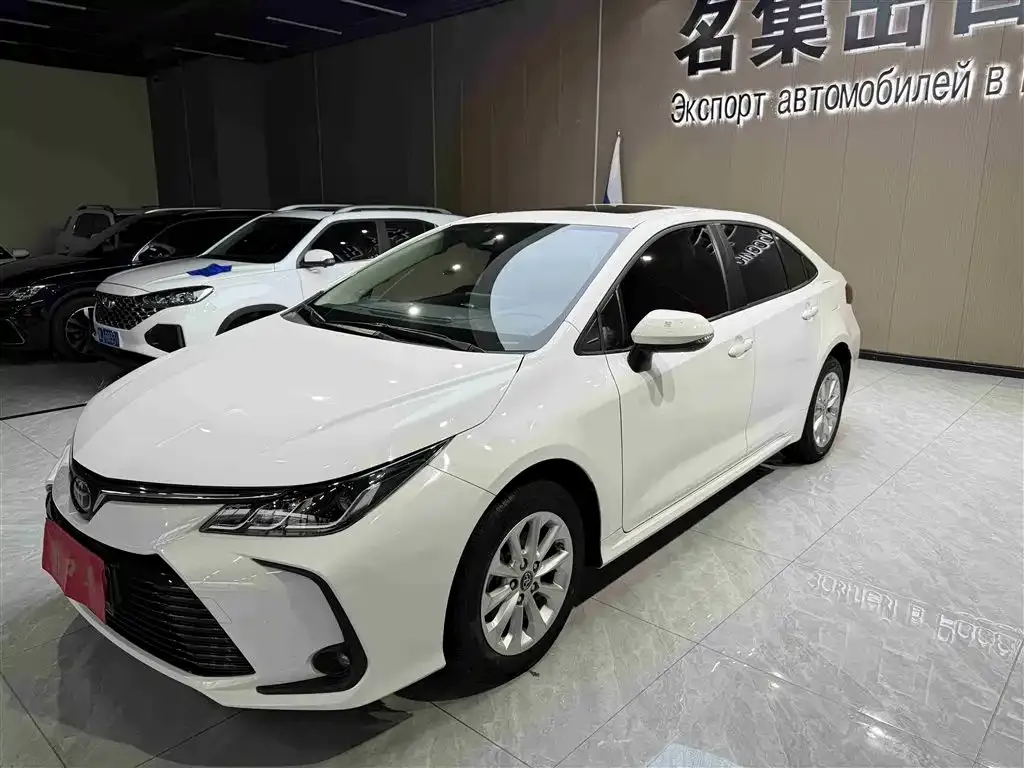Toyota Corolla — фото 1