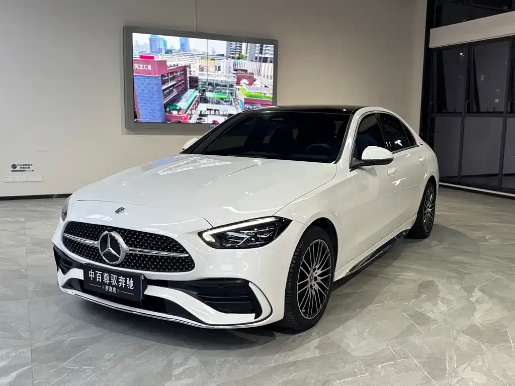 Mercedes-Benz C-Class — фото 1
