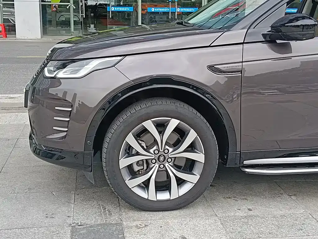 Land Rover Discovery Sport — фото 4