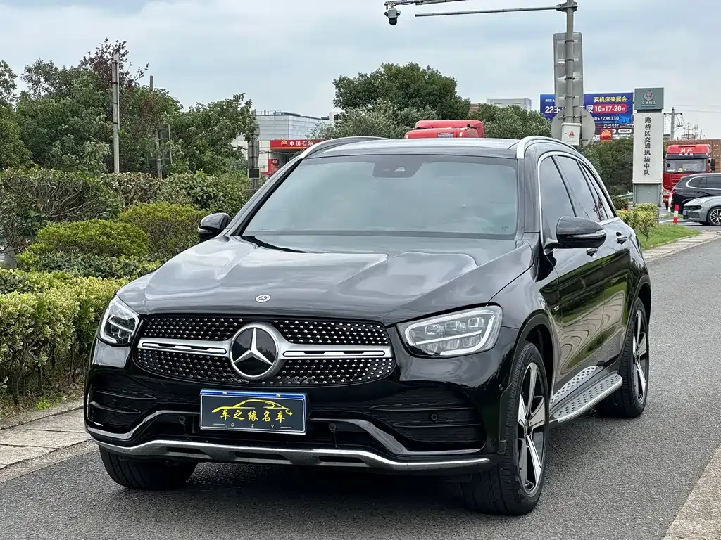 Mercedes-Benz GLC — фото 1
