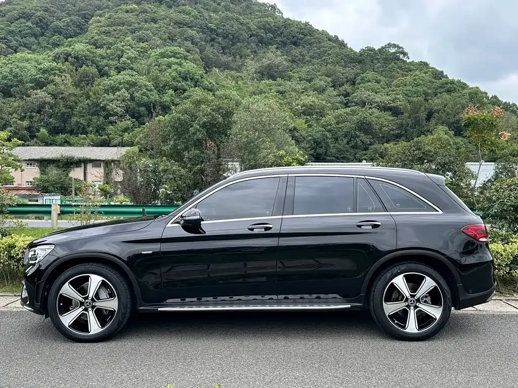 Mercedes-Benz GLC — фото 3