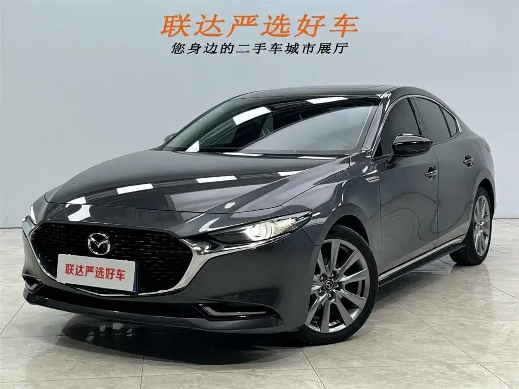 Mazda 3 Axela — фото 1