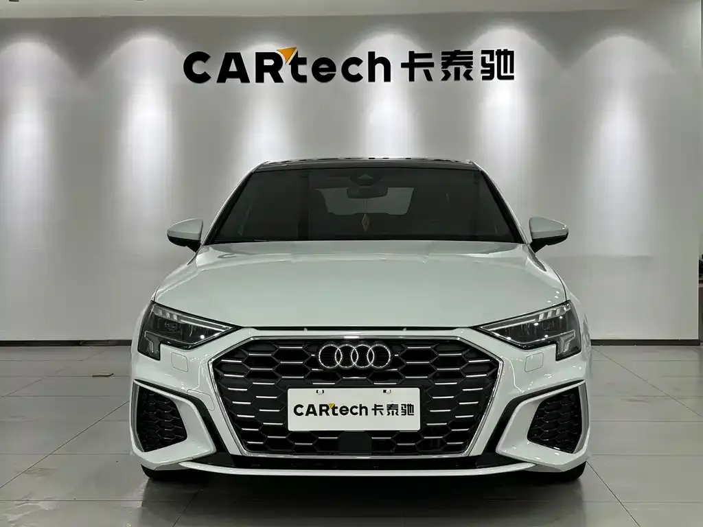 Audi A3 — фото 1