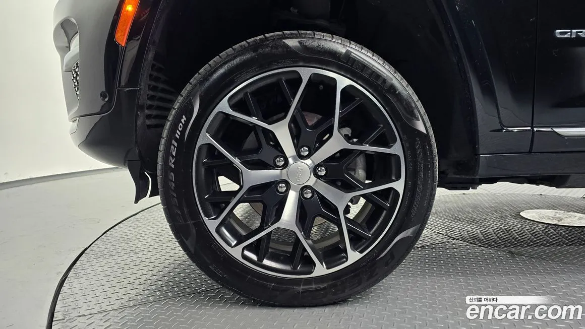 Jeep Cherokee — фото 5