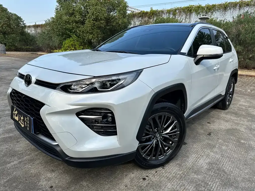 Toyota Wildlander — фото 1