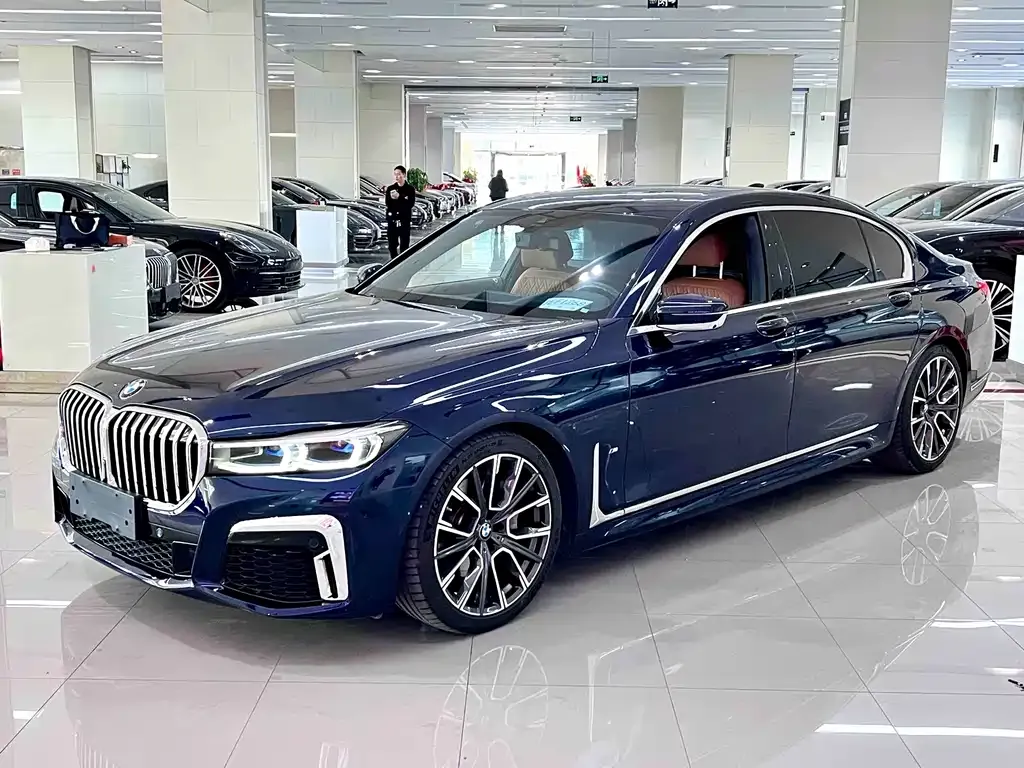 BMW 7 Series — фото 1