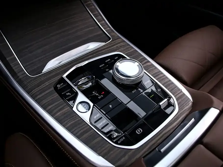 BMW X7 — фото 9