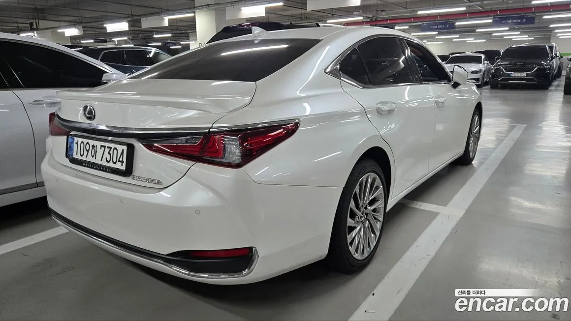 Lexus ES — фото 3