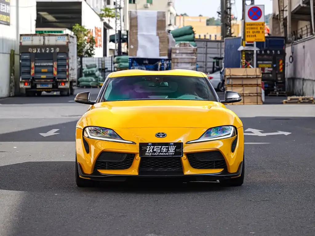 Toyota Supra — фото 2