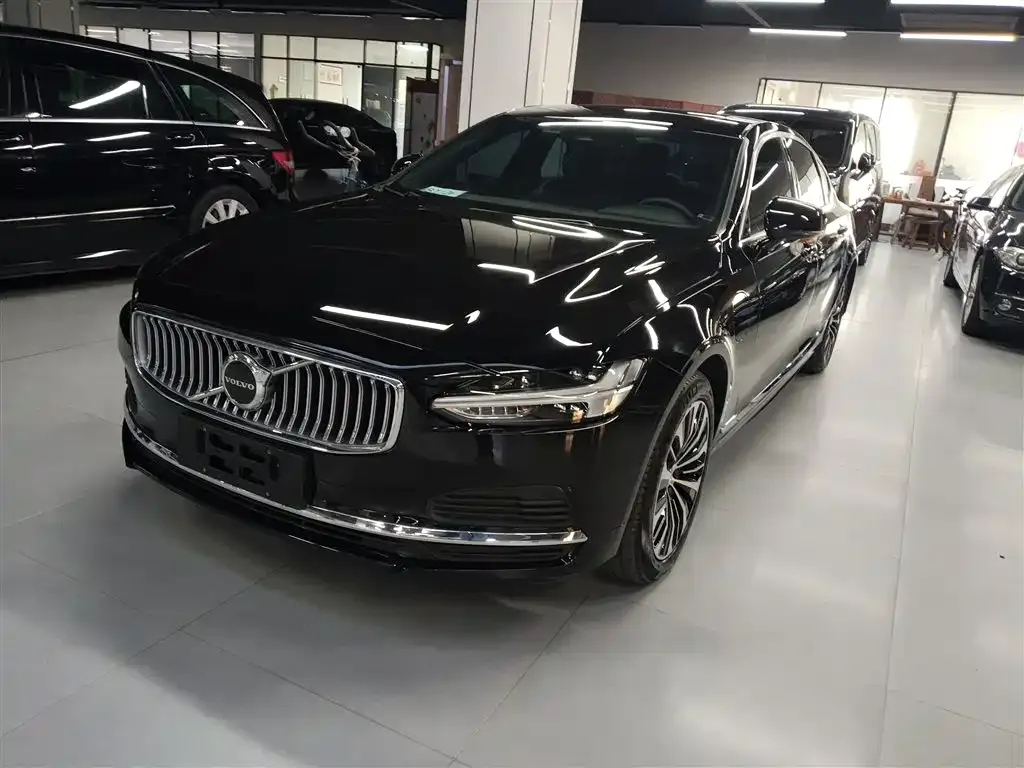 Volvo S90 PHEV — фото 1