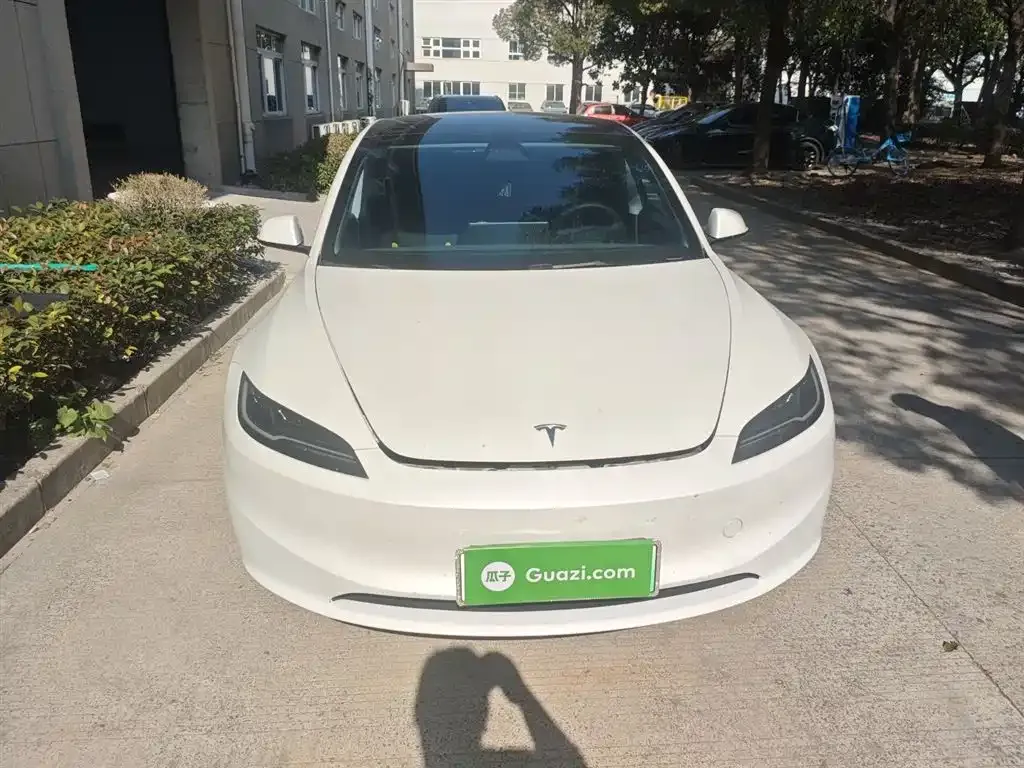 Tesla Model 3 — фото 3