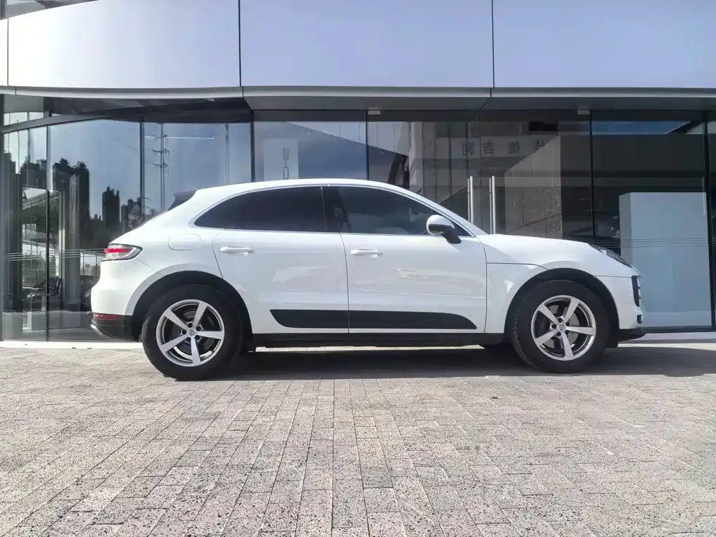 Porsche Macan — фото 8