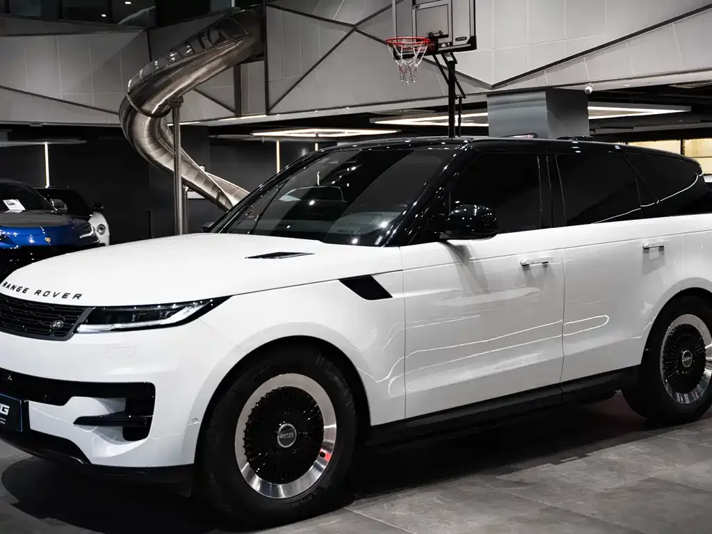Land Rover Sport — фото 1