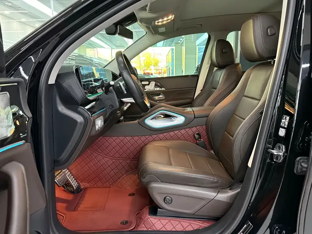 Mercedes-Benz GLS — фото 10