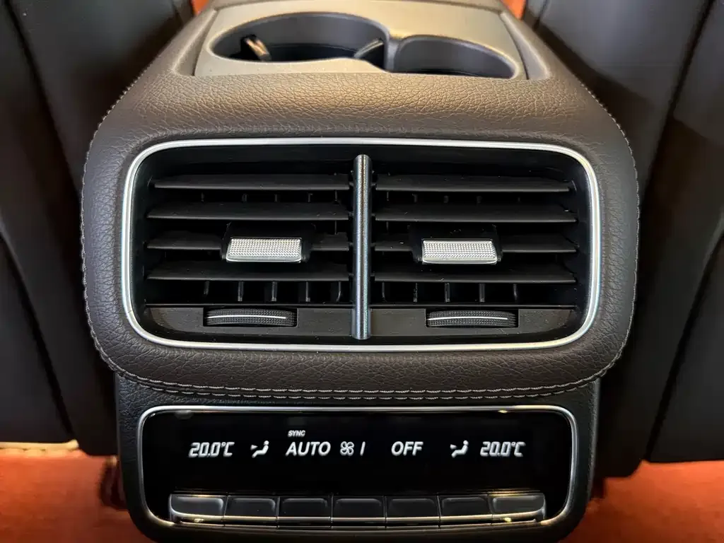 Mercedes-Benz GLS — фото 6