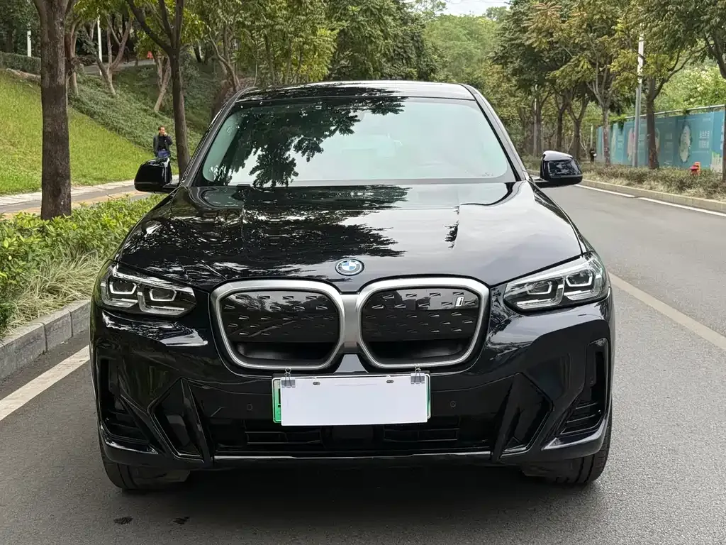 BMW iX3 — фото 2