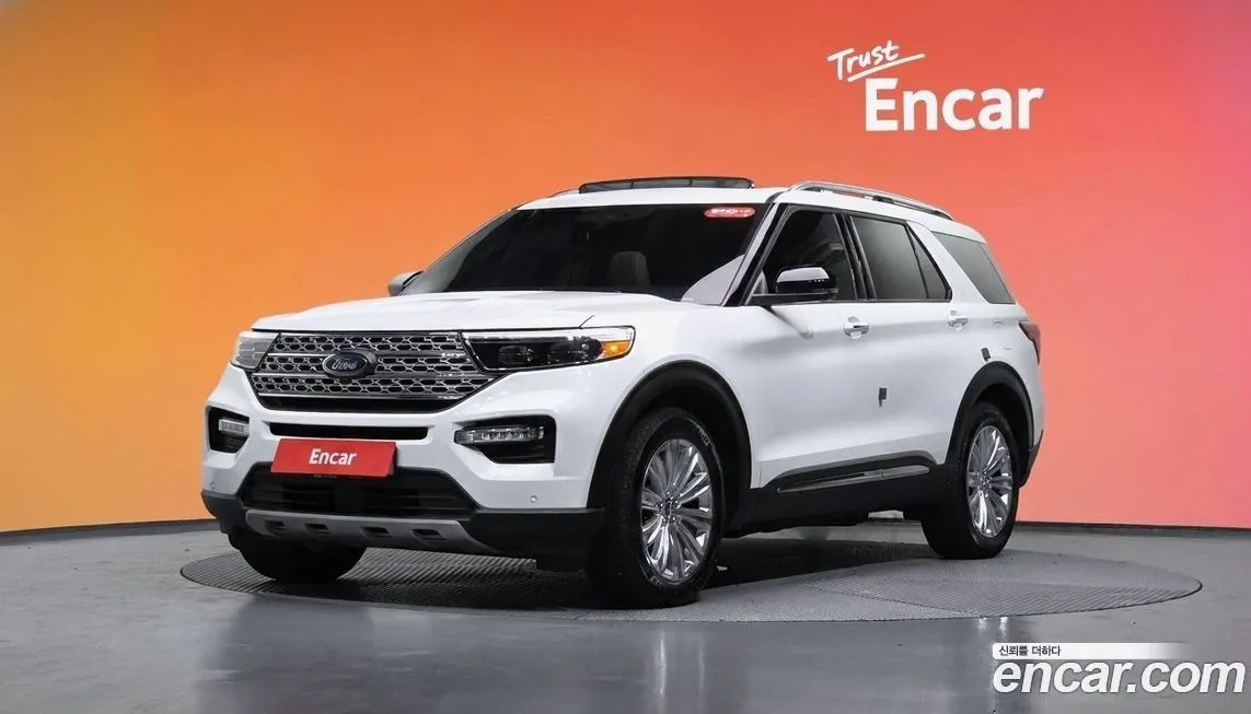Ford Explorer — фото 1