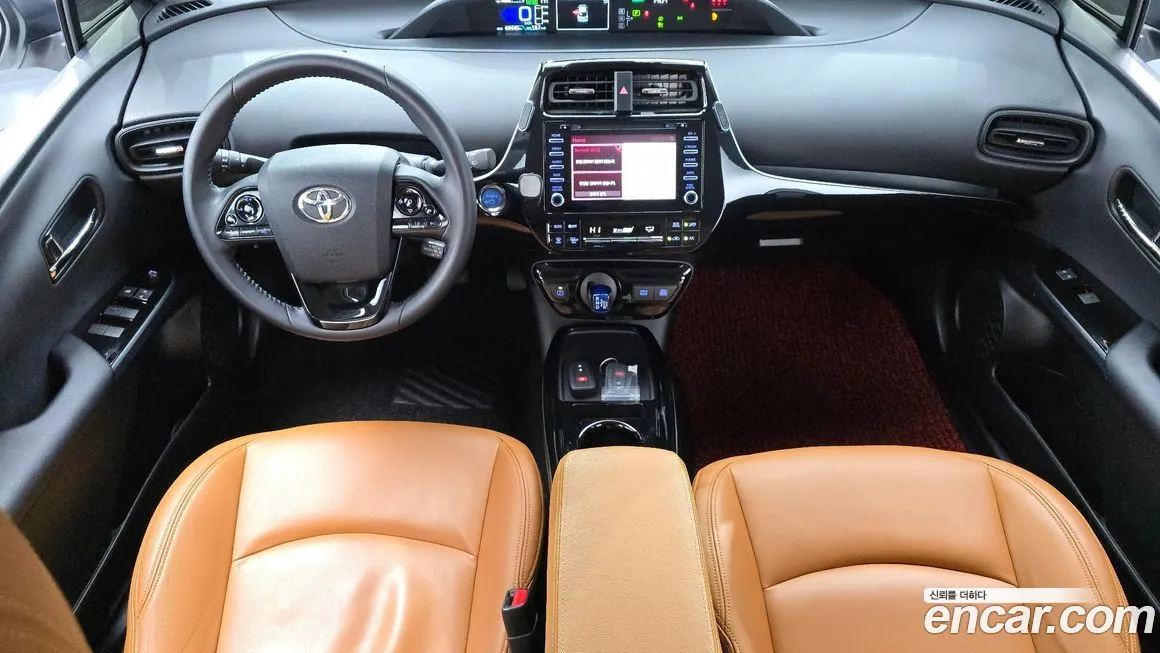 Toyota Prius — фото 7