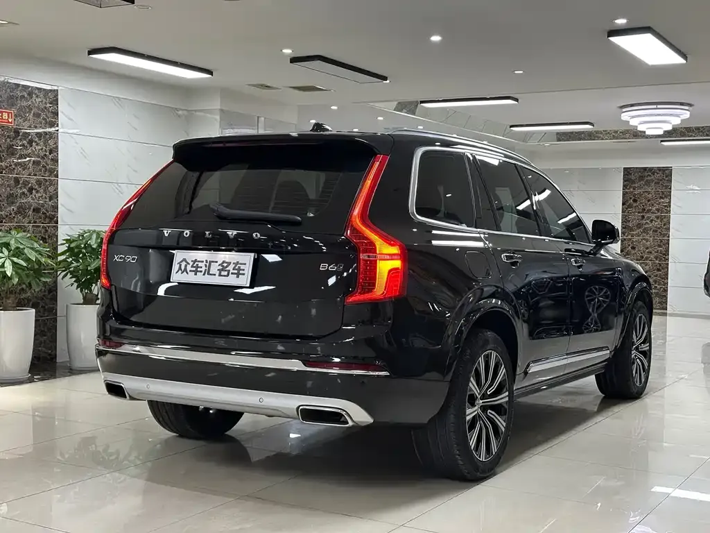 Volvo XC90 — фото 6