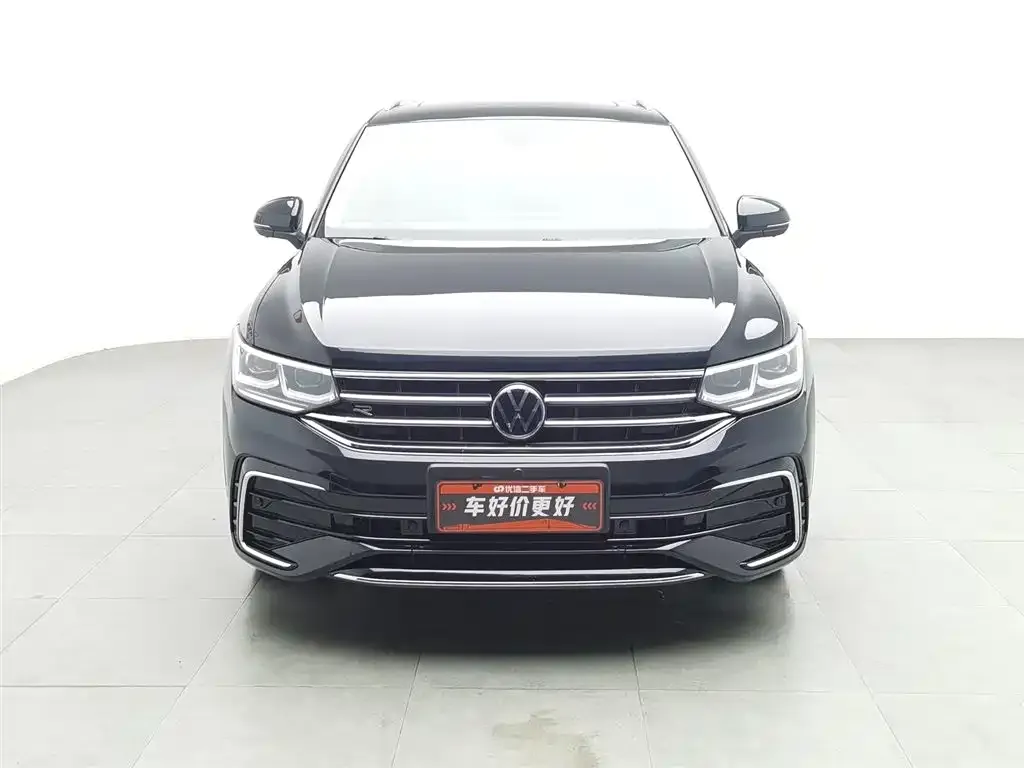 Volkswagen Tiguan L — фото 3