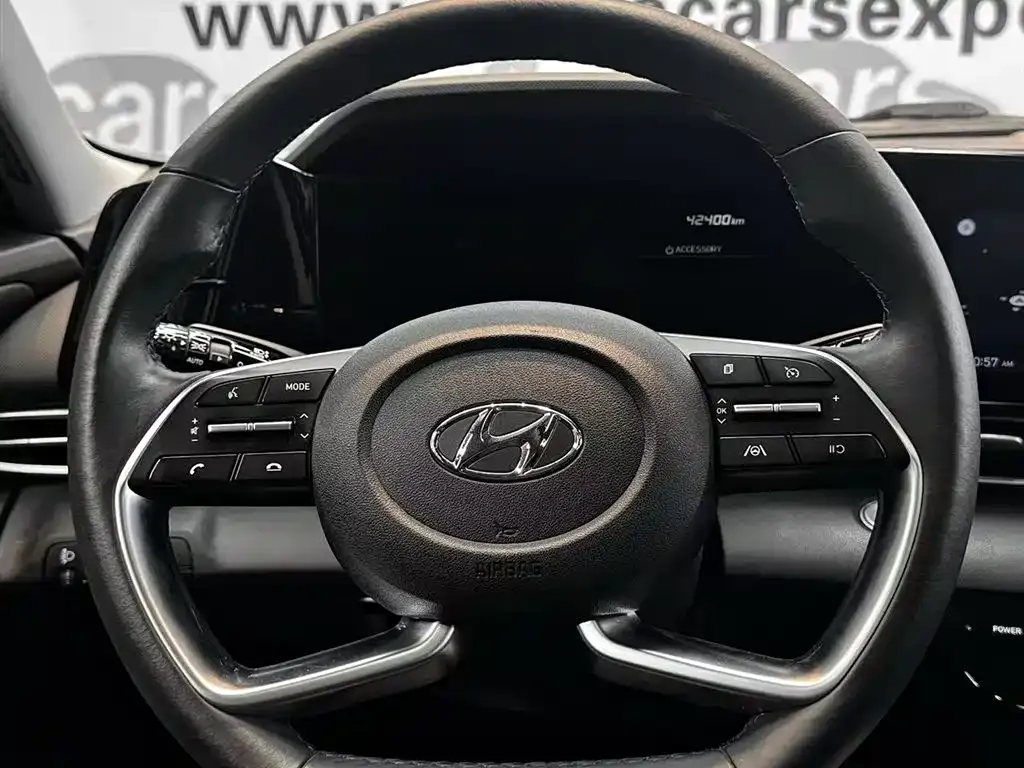 Hyundai Elantra — фото 9