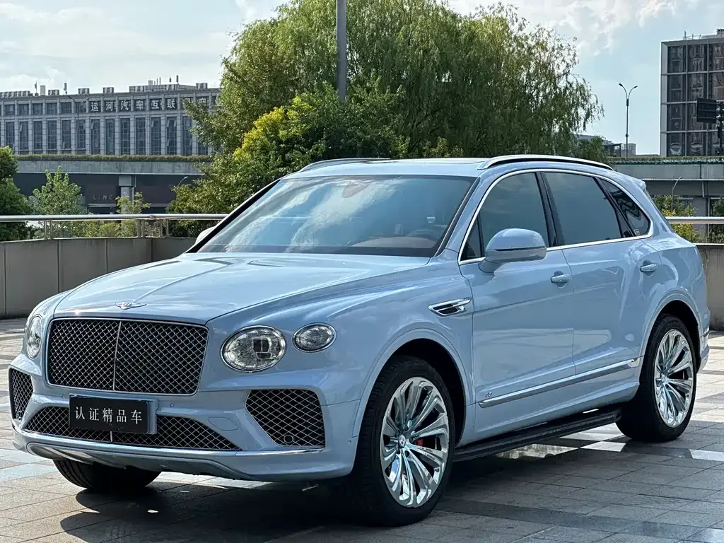 Bentley Bentayga — фото 1